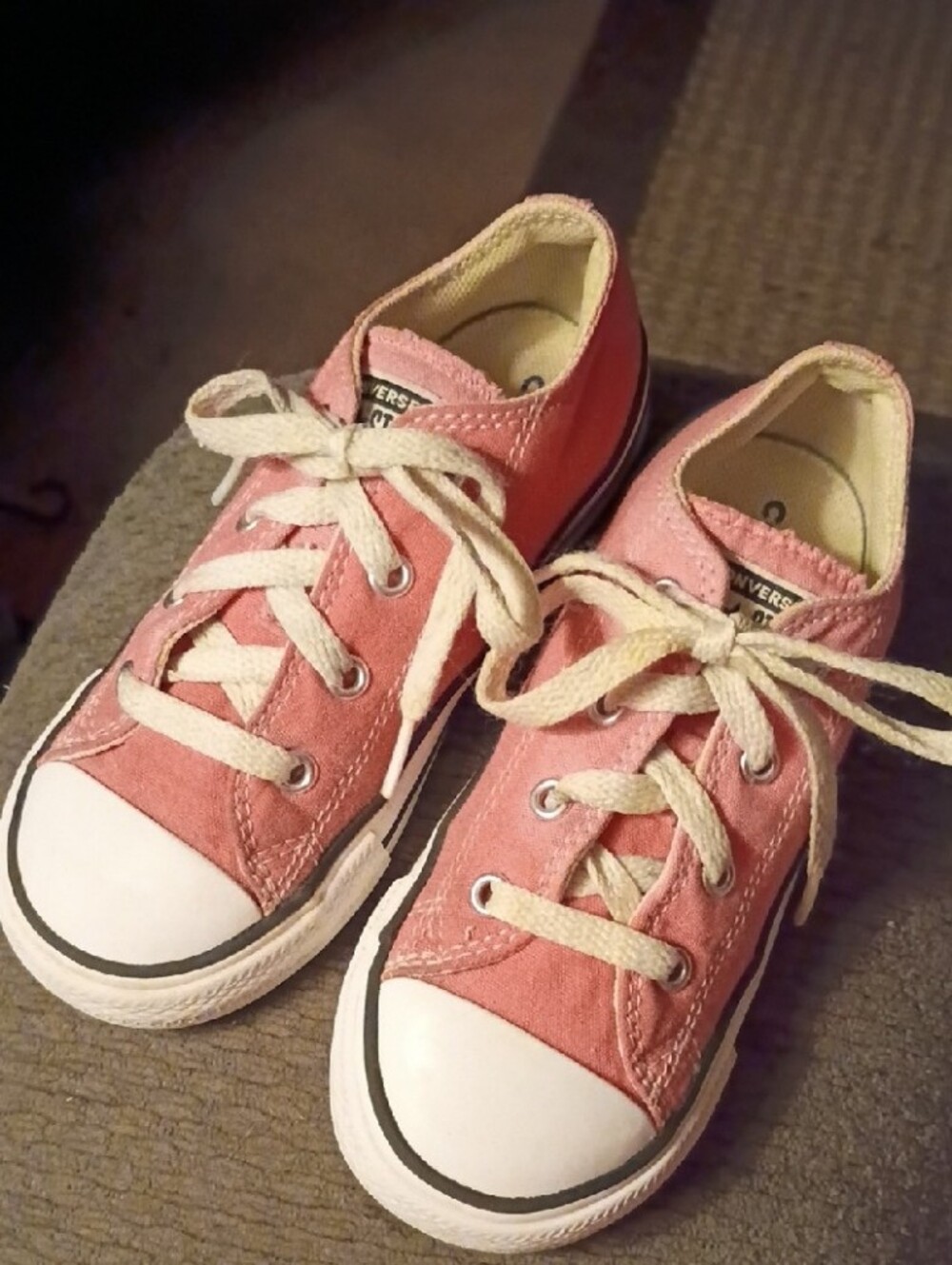 Girls Pink Converse All-star